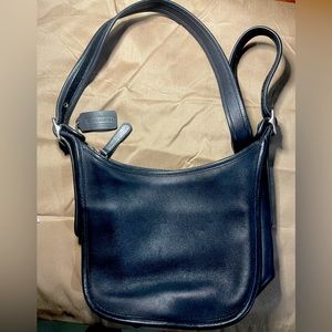 Vintage Coach Black Leather Crossbody excellent condition.